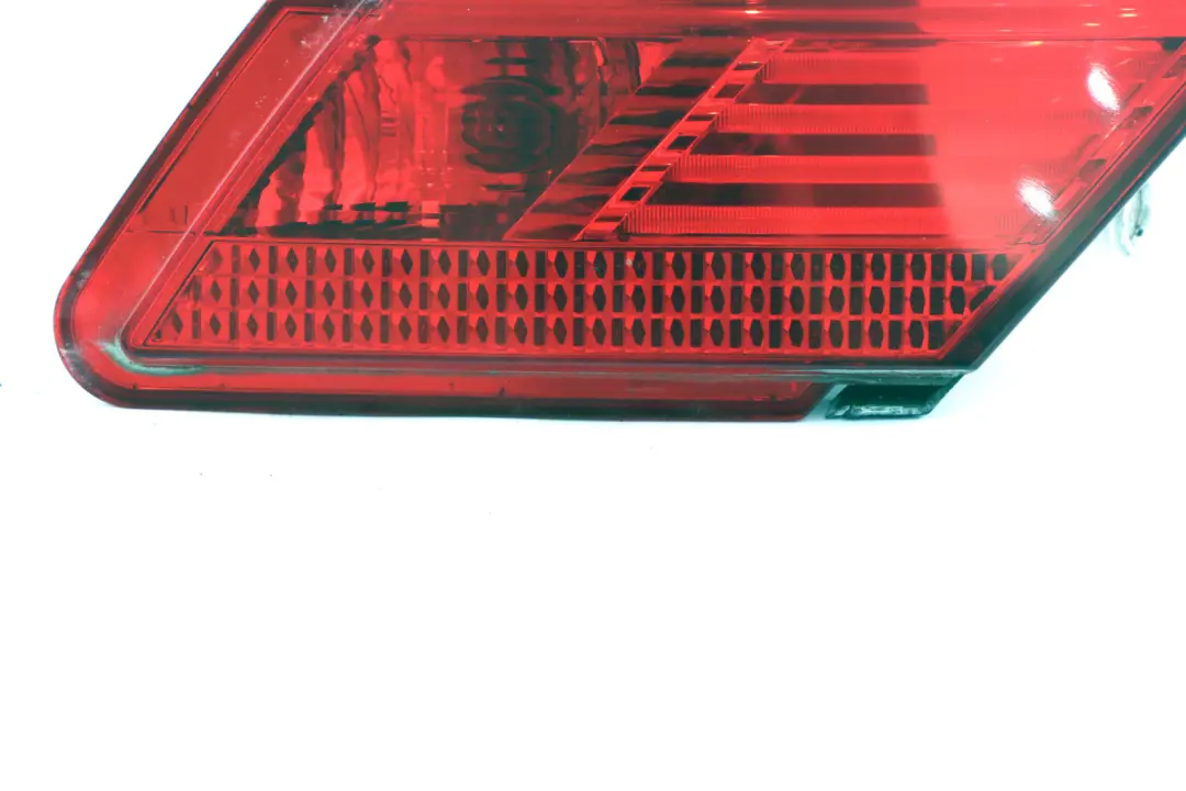 Right O/S Rear Light In Trunk Lid Boot Tailgate Lamp to BMW 7 Series E65 with Part number 6938518 BMW 7 Series E65 Right O/S Rear Light In Trunk Lid Boot Tailgate Lamp - SKU 6938518 - Part number 6938518