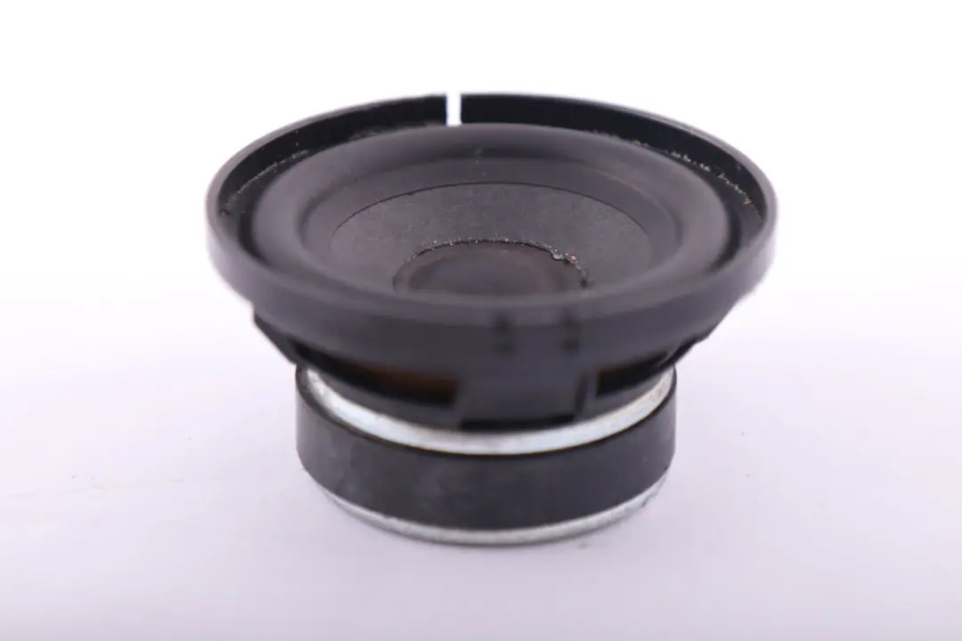 Altoparlante per BMW X5 X6 E70 E71 E81 E82 E87 E88 E90 E91 E92 E93 con numero di parte 6938657 BMW X5 X6 E70 E71 E81 E82 E87 E88 E90 E91 E92 E93 Altoparlante - SKU 6938657 - Numero di parte 6938657