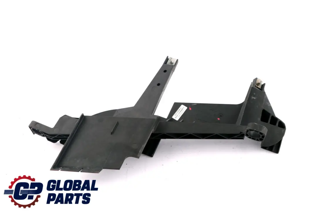 E83N LCI Soporte Faro Derecho para BMW E83 con número de pieza 6939200 BMW E83 E83N LCI Soporte Faro Derecho - SKU 6939200-1 - Número de pieza 6939200