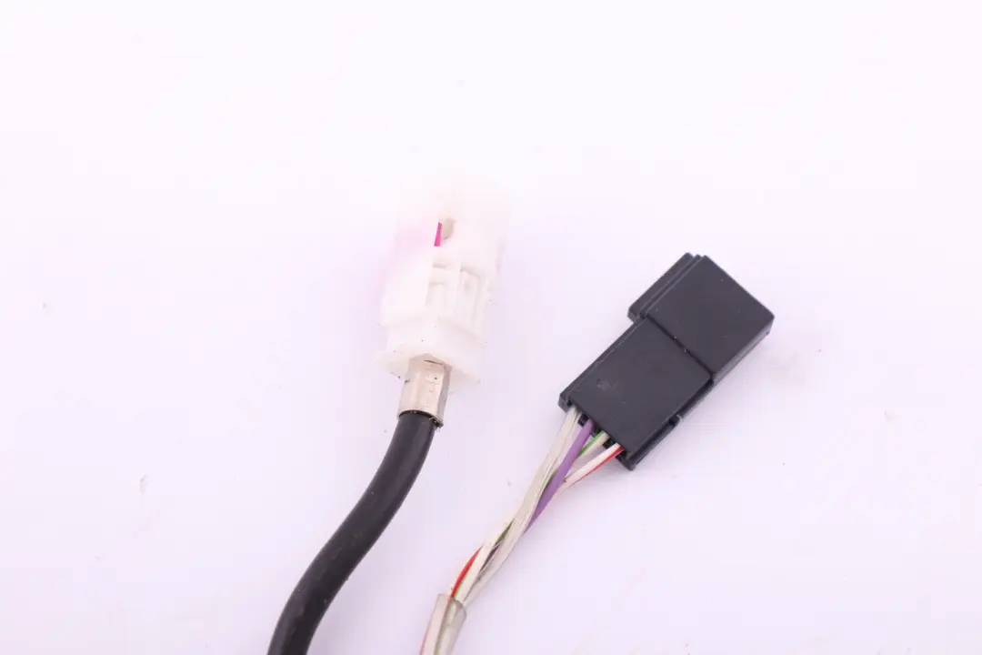 AUX USB Cable 9187009 para BMW E90 E91 E92 LCI con número de pieza 6940236 BMW E90 E91 E92 LCI AUX USB Cable 9187009 - SKU 6940236 - Número de pieza 6940236