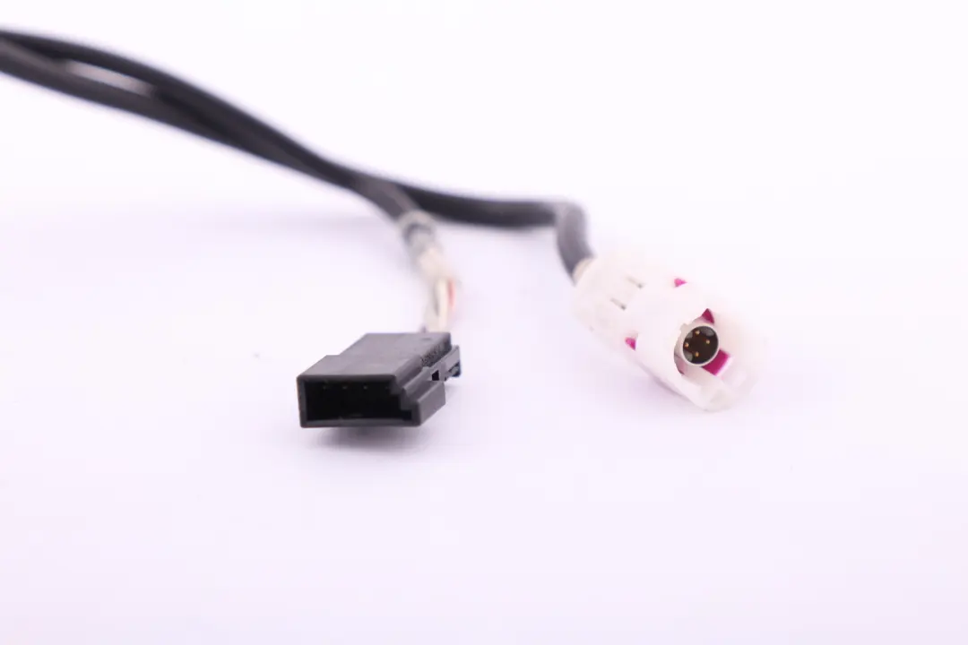 AUX USB Cable 9187009 para BMW E90 E91 E92 LCI con número de pieza 6940236 BMW E90 E91 E92 LCI AUX USB Cable 9187009 - SKU 6940236 - Número de pieza 6940236