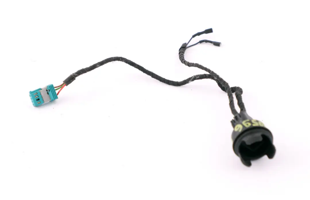 Przewód Wiązka Kabel Lusterka 6925581 do BMW E87 E90 o numerze 6940596 BMW E87 E90 Przewód Wiązka Kabel Lusterka 6925581 - SKU 6940596 - Numer Części 6940596