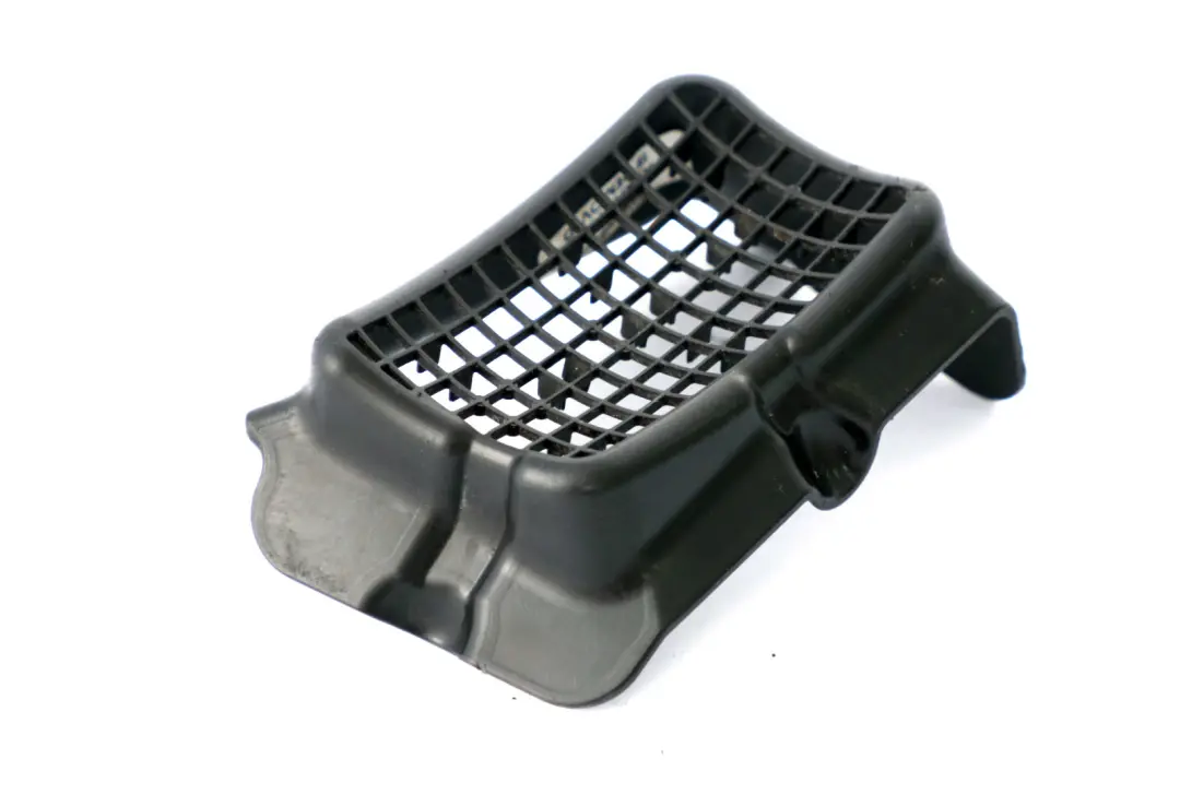 Hoja Parrilla Derecha para BMW E81 E82 E84 E87 E88 E90 E91 E92 con número de pieza 64316942618 BMW E81 E82 E84 E87 E88 E90 E91 E92 Hoja Parrilla Derecha - SKU 6942618 - Número de pieza 64316942618