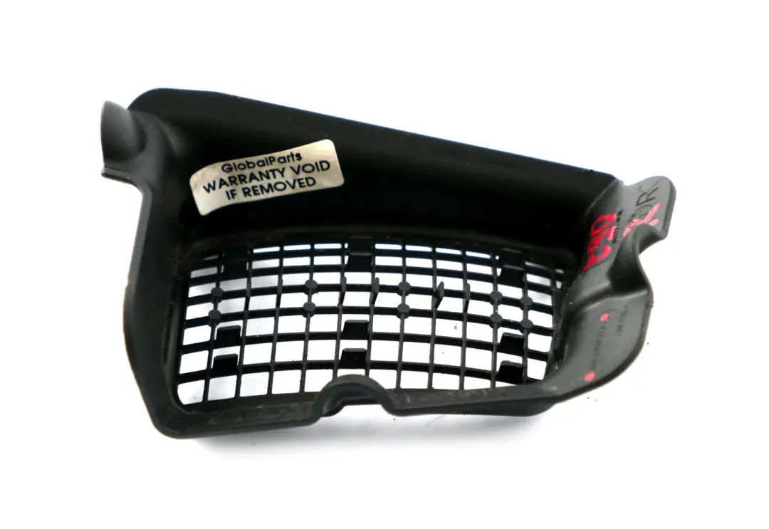 Kratka Zabezpieczająca Przed Liśćmi Prawa do BMW E90 o numerze 64316942618 BMW E90 Kratka Zabezpieczająca Przed Liśćmi Prawa - SKU 6942618 - Numer Części 64316942618