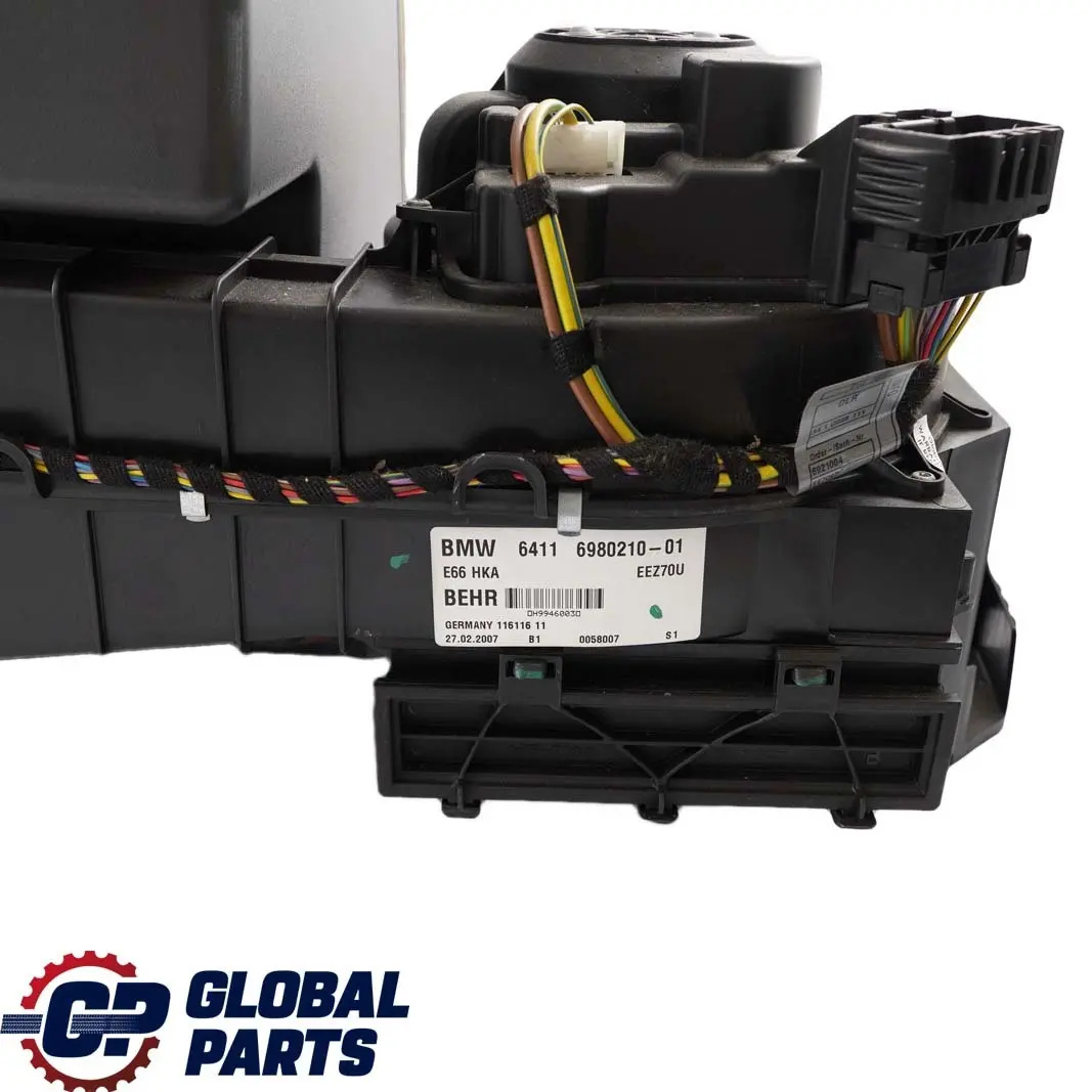 Asiento trasero Banco Calentador Matrix Nevera Nevera Coolbox para BMW 7 E66 con número de pieza 7142309 BMW 7 E66 Asiento trasero Banco Calentador Matrix Nevera Nevera Coolbox - SKU 6942649 - Número de pieza 7142309