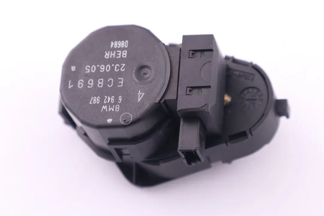 BMW 5 6 Series E60 E61 E63 Heater Flap Motor Control Actuator Left N/S - SKU 6942987 - Part number 6942987