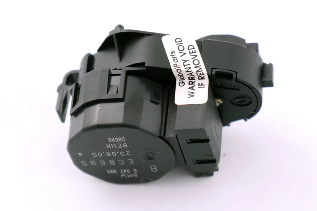 BMW E60 E61 E63 E64 Auto Fussraumklappe Destra - SKU 6942992 - Numero di parte 6942992