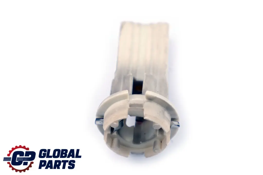 Socket Lampada per BMW X5 E53 con numero di parte 6943037 BMW X5 E53 Socket Lampada - SKU 6943037 - Numero di parte 6943037