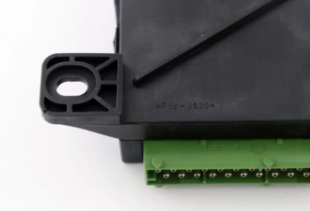 Modulo Basico Unidad Control Carroceria BCM para Mini Cooper One R50 R53 con número de pieza 6982114 Mini Cooper One R50 R53 Modulo Basico Unidad Control Carroceria BCM - SKU 6943157 - Número de pieza 6982114