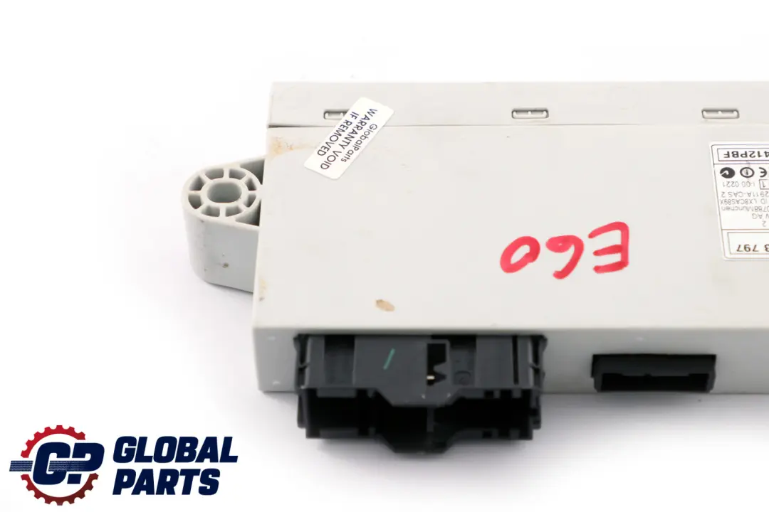 Moduł Sterownik ECU CAS2 6135 do BMW E60 E61 E63 E64 o numerze 6965050 BMW E60 E61 E63 E64 Moduł Sterownik ECU CAS2 6135 - SKU 6943797 - Numer Części 6965050