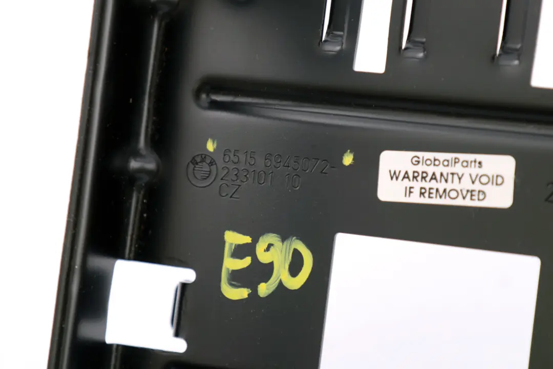 Supporto CD Changer Amplificatore 6515 per BMW E90 E91 E92 E93 con numero di parte 6945072 BMW E90 E91 E92 E93 Supporto CD Changer Amplificatore 6515 - SKU 6945072 - Numero di parte 6945072