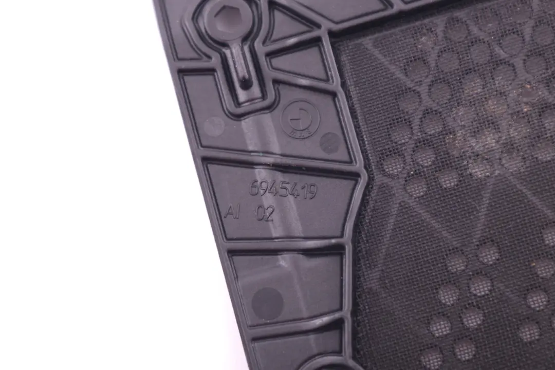 E93N LCI Carenage Visiere Basse Centrale 6513 pour BMW 3 E93 à propos du numéro de pièce 6945419 BMW 3 E93 E93N LCI Carenage Visiere Basse Centrale 6513 - SKU 6945419 - Numéro de pièce 6945419