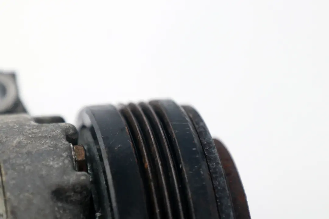 Pompe de climatisation de compresseur AC Roadster pour BMW E85 à propos du numéro de pièce 9182798 BMW E85 Pompe de climatisation de compresseur AC Roadster - SKU 6945550 - Numéro de pièce 9182798