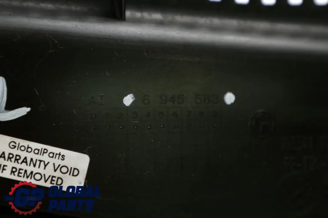 Osłona Podszybie Lewe Lewy do BMW X5 X6 E70 E71 o numerze 6945583 BMW X5 X6 E70 E71 Osłona Podszybie Lewe Lewy - SKU 6945583 - Numer Części 6945583