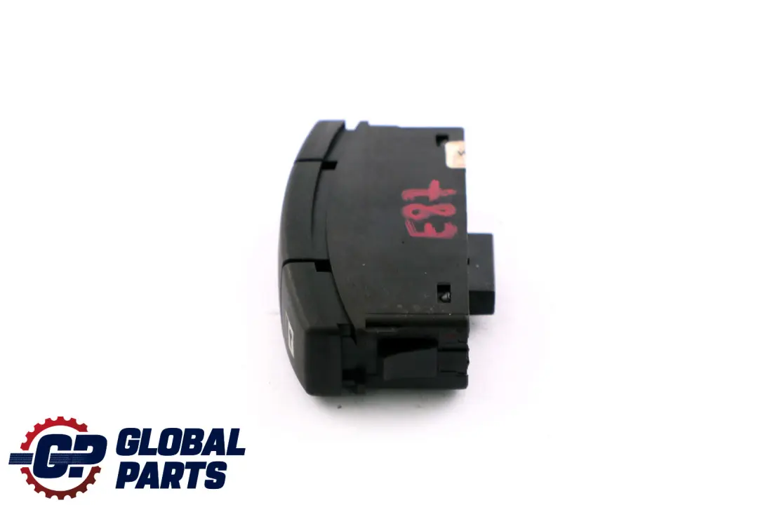 Interruttore Zv / Avviso / Dtc 6131 per BMW E81 E82 E87 con numero di parte 6945603 BMW E81 E82 E87 Interruttore Zv / Avviso / Dtc 6131 - SKU 6945603 - Numero di parte 6945603