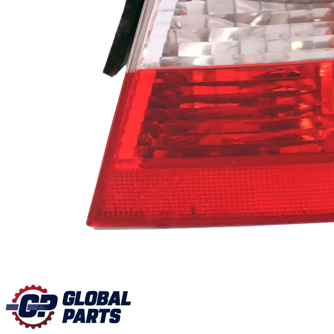 Light In The Side Panel White Right O/S to BMW 3 Series E46 Saloon Rear with Part number 6946536 BMW 3 Series E46 Saloon Rear Light In The Side Panel White Right O/S - SKU 6946536 - Part number 6946536