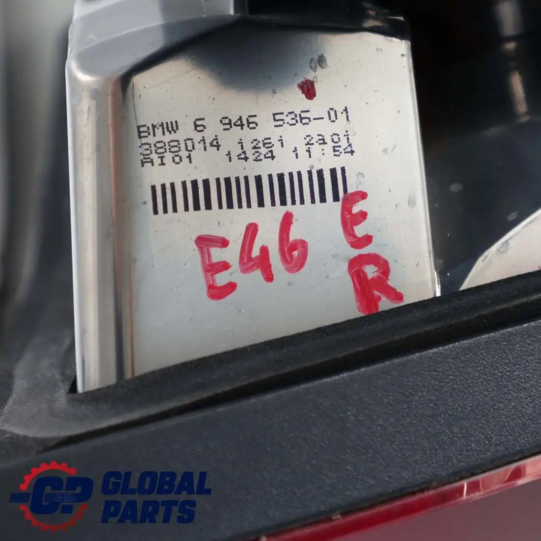 Berline Feu Arriere Panneau Laterale Droite Blanc pour BMW E46 à propos du numéro de pièce 6946536 BMW E46 Berline Feu Arriere Panneau Laterale Droite Blanc - SKU 6946536 - Numéro de pièce 6946536