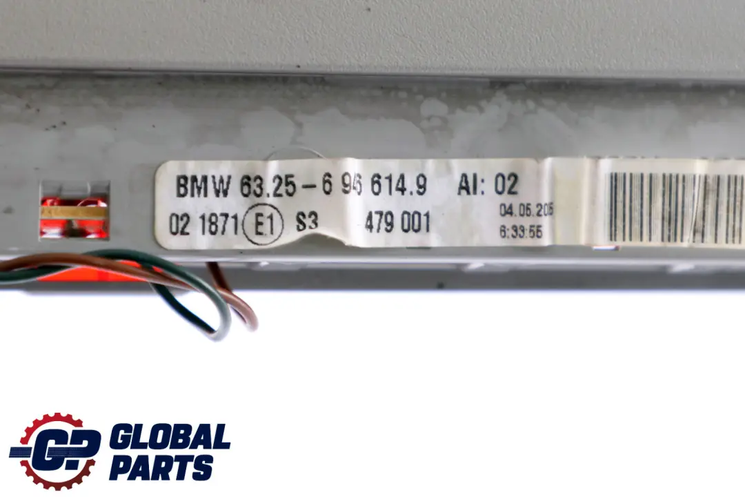 Tercera Luz De Freno Trasera Hellgrau Gris para BMW E90 con número de pieza 6946614 BMW E90 Tercera Luz De Freno Trasera Hellgrau Gris - SKU 6946614 - Número de pieza 6946614
