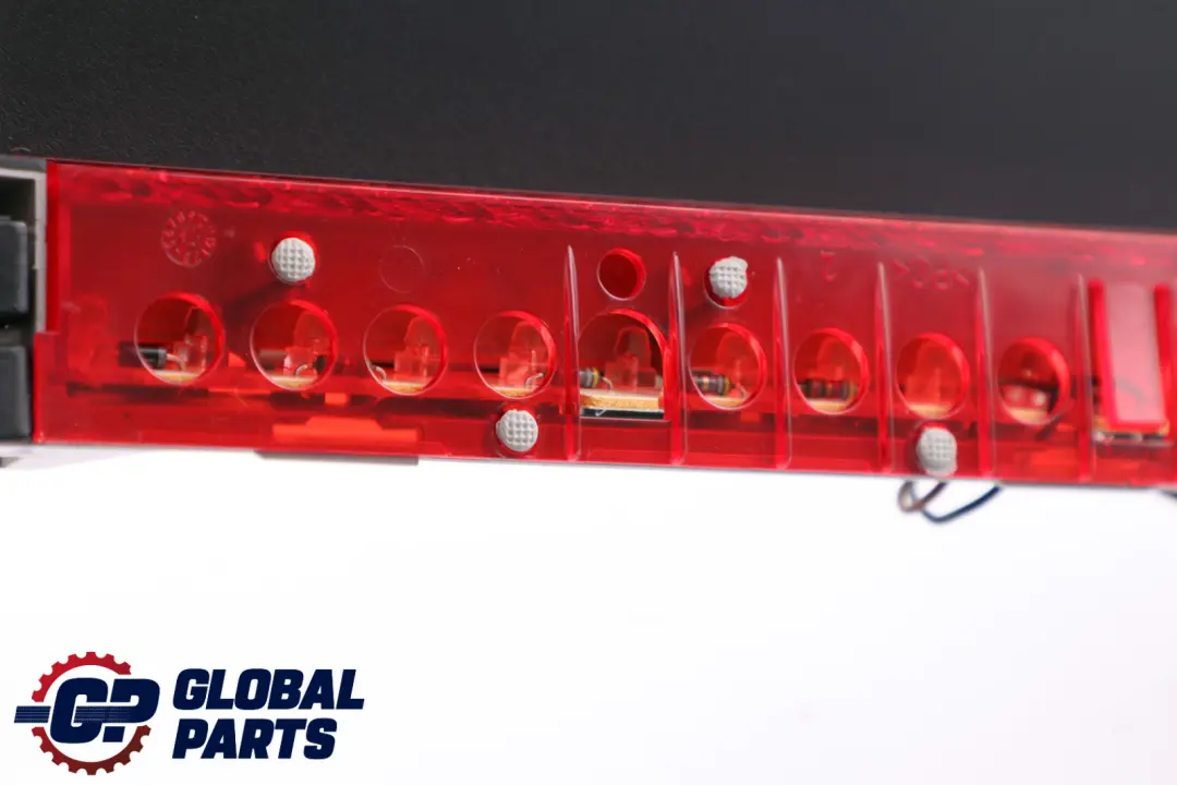 Terzo Luci Dei Freni Posteriore Grigio Chiaro Grigio per BMW E90 con numero di parte 6946614 BMW E90 Terzo Luci Dei Freni Posteriore Grigio Chiaro Grigio - SKU 6946614 - Numero di parte 6946614