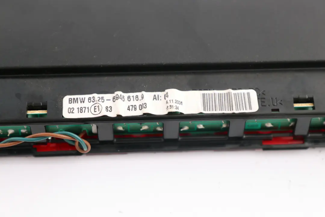 Terzo Luci Dei Freni Nero 6325 per BMW E90 con numero di parte 6946616 BMW E90 Terzo Luci Dei Freni Nero 6325 - SKU 6946616 - Numero di parte 6946616