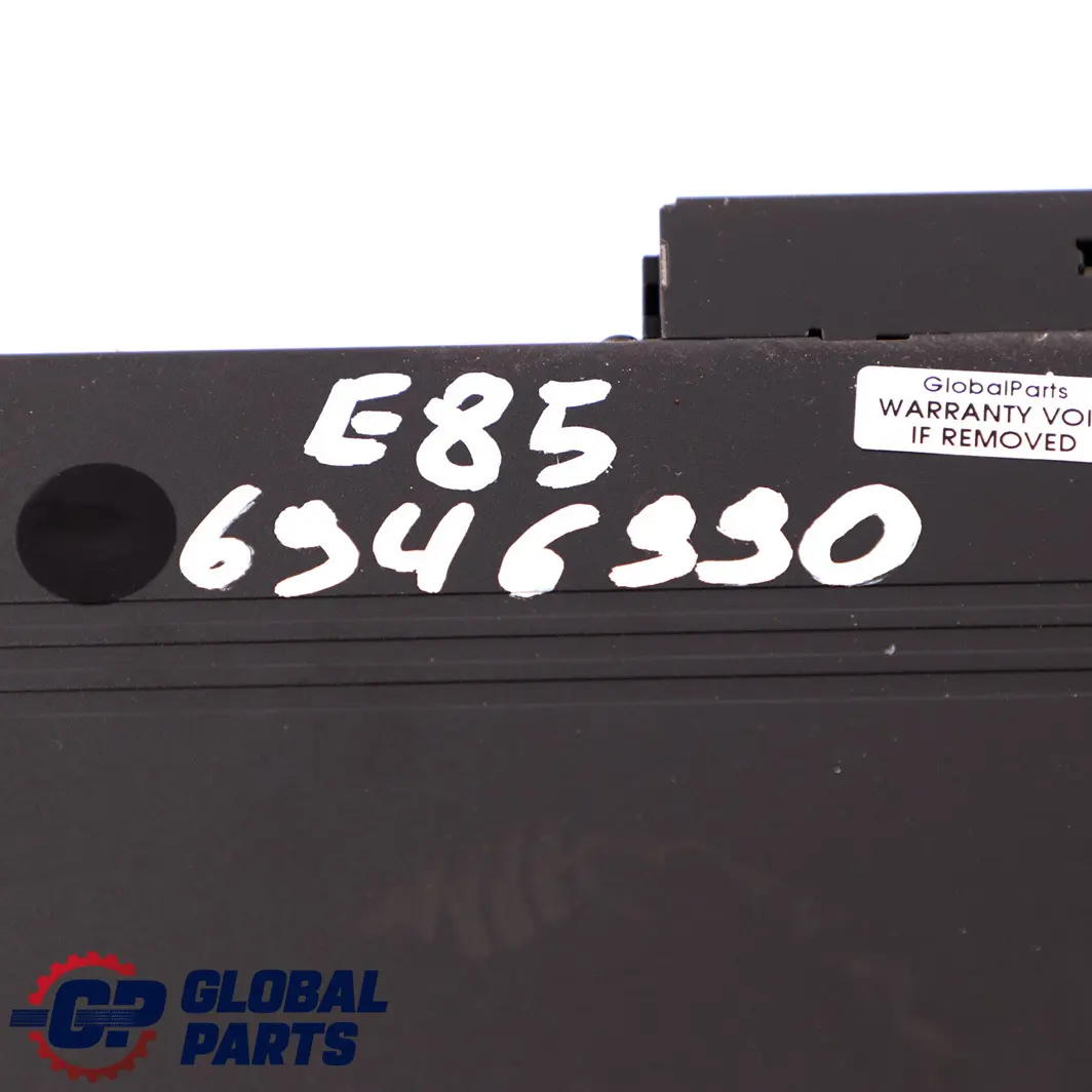 6-disc CD Changer ohne Magazin für BMW Z4 er E85 mit Teilenummer 6946990 BMW Z4 er E85 6-disc CD Changer ohne Magazin - SKU 6946990 - Teilenummer 6946990