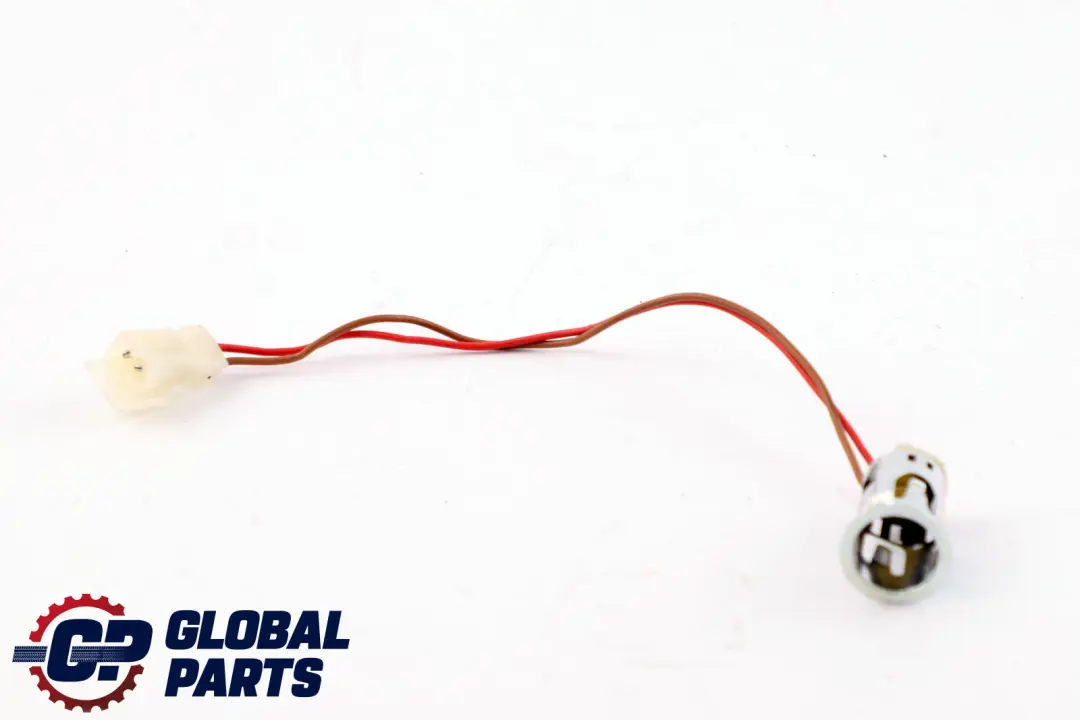 Presa con Spina Ablegefach Consolle Centrale per BMW E90 E91 E92 E93 con numero di parte 6947184 BMW E90 E91 E92 E93 Presa con Spina Ablegefach Consolle Centrale - SKU 6947184 - Numero di parte 6947184