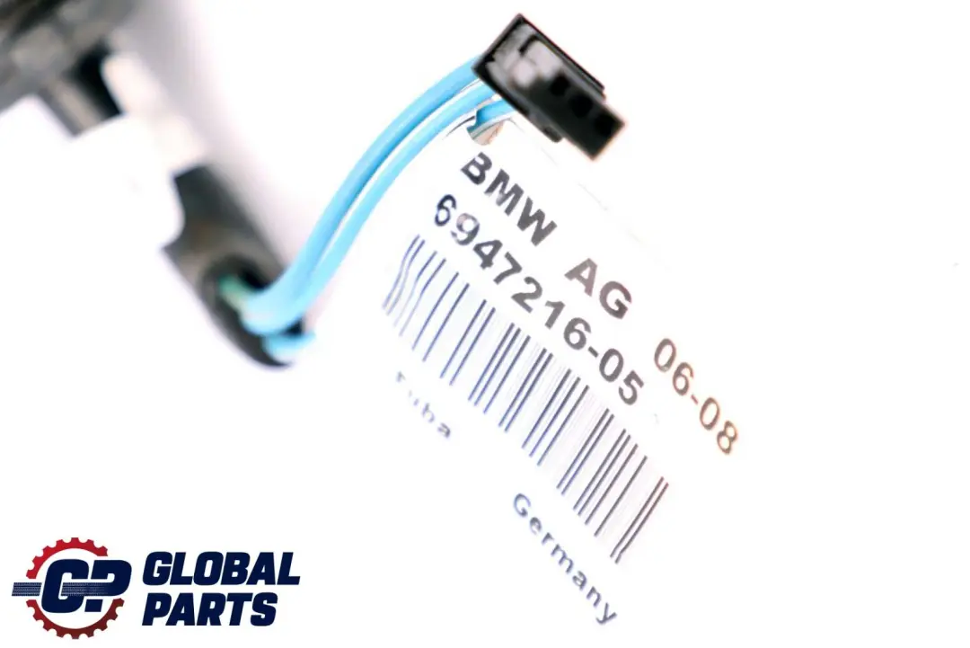 Parachoques Trasero Antena Radio FM para BMW E93 Convertible con número de pieza 6947216 BMW E93 Convertible Parachoques Trasero Antena Radio FM - SKU 6947216 - Número de pieza 6947216