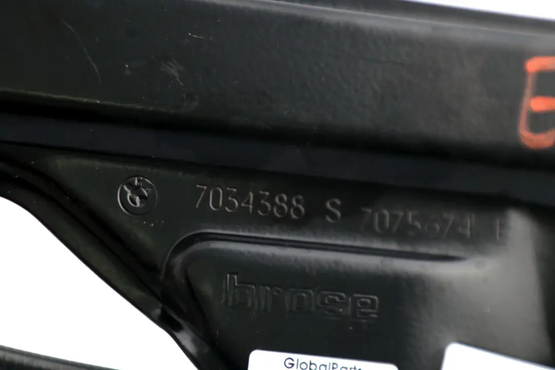 Verkleidung Frontteil 6947828 für BMW 5 6 er 2 E60 E61 E63 E64 mit Teilenummer 6947775 BMW 5 6 er 2 E60 E61 E63 E64 Verkleidung Frontteil 6947828 - SKU 6947775-2 - Teilenummer 6947775