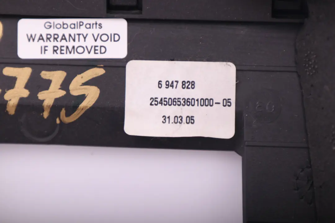 Komplette Lenksäule untere Verkleidung 6947828 für BMW E60 E61 E63 E64 mit Teilenummer 6947775 BMW E60 E61 E63 E64 Komplette Lenksäule untere Verkleidung 6947828 - SKU 6947775 - Teilenummer 6947775