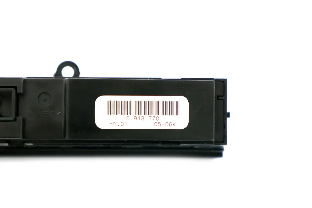Unidad de Interruptor Consola Central Botones Modulo Negro para BMW Z4 E85 con número de pieza 6948770 BMW Z4 E85 Unidad de Interruptor Consola Central Botones Modulo Negro - SKU 6948770 - Número de pieza 6948770
