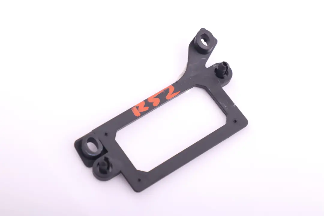 Piastra di Fissaggio Supporto Destra per Mini Cabrio R52 con numero di parte 6949596 Mini Cabrio R52 Piastra di Fissaggio Supporto Destra - SKU 6949596 - Numero di parte 6949596