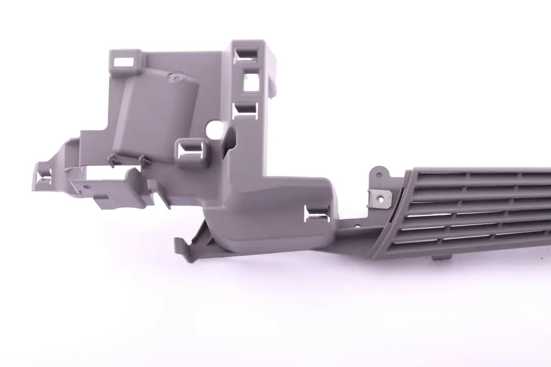 Embellecedor Panel Barandilla Maletero Izquierdo Gris 7068909 para BMW E91 E91N LCI con número de pieza 6949919 BMW E91 E91N LCI Embellecedor Panel Barandilla Maletero Izquierdo Gris 7068909 - SKU 6949919 - Número de pieza 6949919