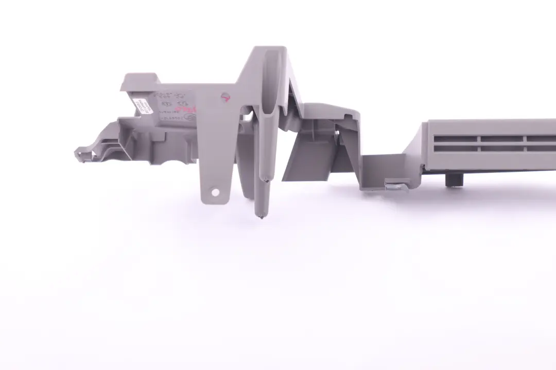 Embellecedor Panel Barandilla Maletero Derecho Gris 7068910 para BMW E91 E91N LCI con número de pieza 6949920 BMW E91 E91N LCI Embellecedor Panel Barandilla Maletero Derecho Gris 7068910 - SKU 6949920 - Número de pieza 6949920