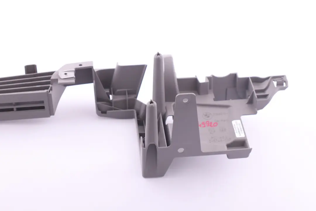 Embellecedor Panel Barandilla Maletero Derecho Gris 7068910 para BMW E91 E91N LCI con número de pieza 6949920 BMW E91 E91N LCI Embellecedor Panel Barandilla Maletero Derecho Gris 7068910 - SKU 6949920 - Número de pieza 6949920