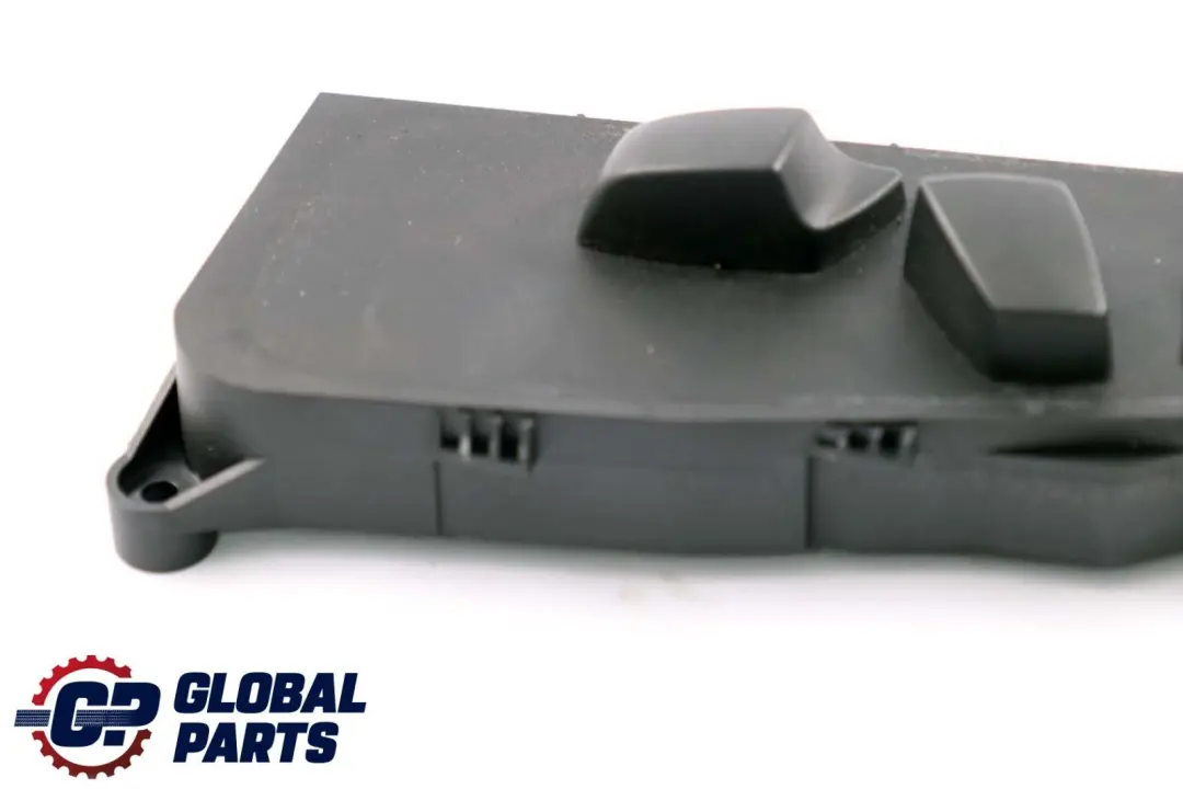 Panel Sterowania Fotela Prawy do BMW X5 X6 E70 E71 o numerze 6950768 BMW X5 X6 E70 E71 Panel Sterowania Fotela Prawy - SKU 6950768 - Numer Części 6950768