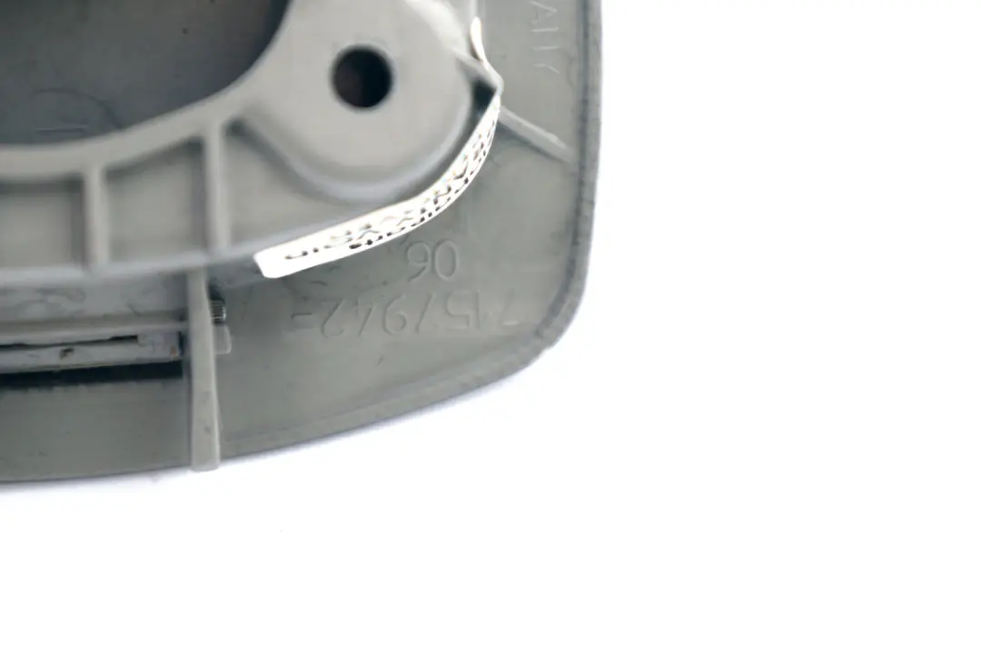 BMW 3 E91 E91N LCI Revetement Arriere Droite Vue Volets / Stores Gris - SKU 6950796 - Numéro de pièce 6950796