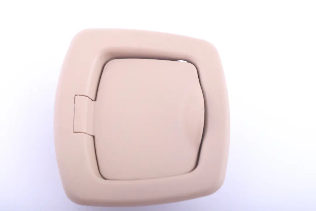 Recubrimiento Tapa Maletero Trasero Derecho Beige para BMW E91 con número de pieza 6950798 BMW E91 Recubrimiento Tapa Maletero Trasero Derecho Beige - SKU 6950798 - Número de pieza 6950798