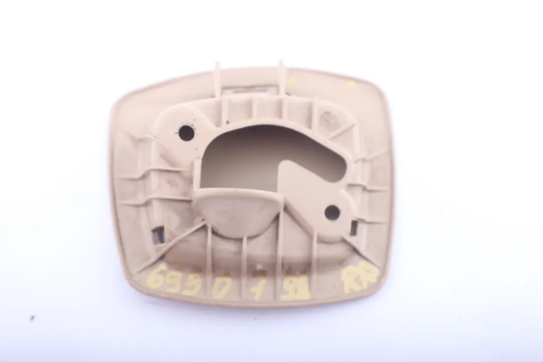 Abdeckung Hinten Sichtschutzrollo Rechts Beige für BMW 3 er E91 mit Teilenummer 6950798 BMW 3 er E91 Abdeckung Hinten Sichtschutzrollo Rechts Beige - SKU 6950798 - Teilenummer 6950798