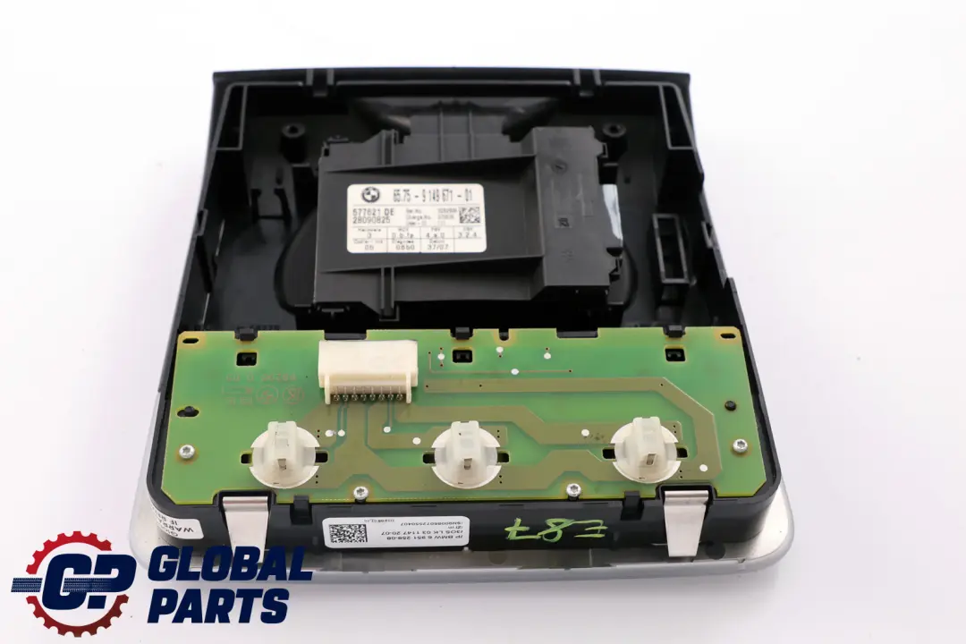 Lampka Oświetlenie Kabiny do BMW E81 E82 E87 o numerze 9201641 BMW E81 E82 E87 Lampka Oświetlenie Kabiny - SKU 6951258 - Numer Części 9201641