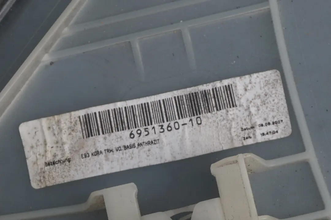 Panel tapicerka wykładzina bagażnika do BMW E93 o numerze 6951360 BMW E93 Panel tapicerka wykładzina bagażnika - SKU 6951360 - Numer Części 6951360