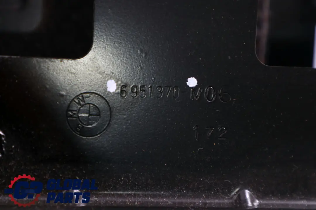 Support Dab-Tuner/GPS pour BMW X5 E70 à propos du numéro de pièce 6951370 BMW X5 E70 Support Dab-Tuner/GPS - SKU 6951370 - Numéro de pièce 6951370