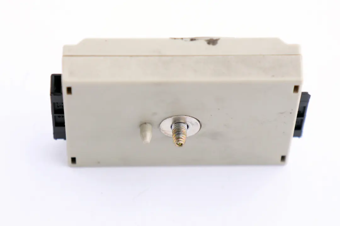 E64N LCI Convertible Supresión Filtro Antena Módulo Aéreo para BMW 6 E64 con número de pieza 6951855 BMW 6 E64 E64N LCI Convertible Supresión Filtro Antena Módulo Aéreo - SKU 6951855 - Número de pieza 6951855