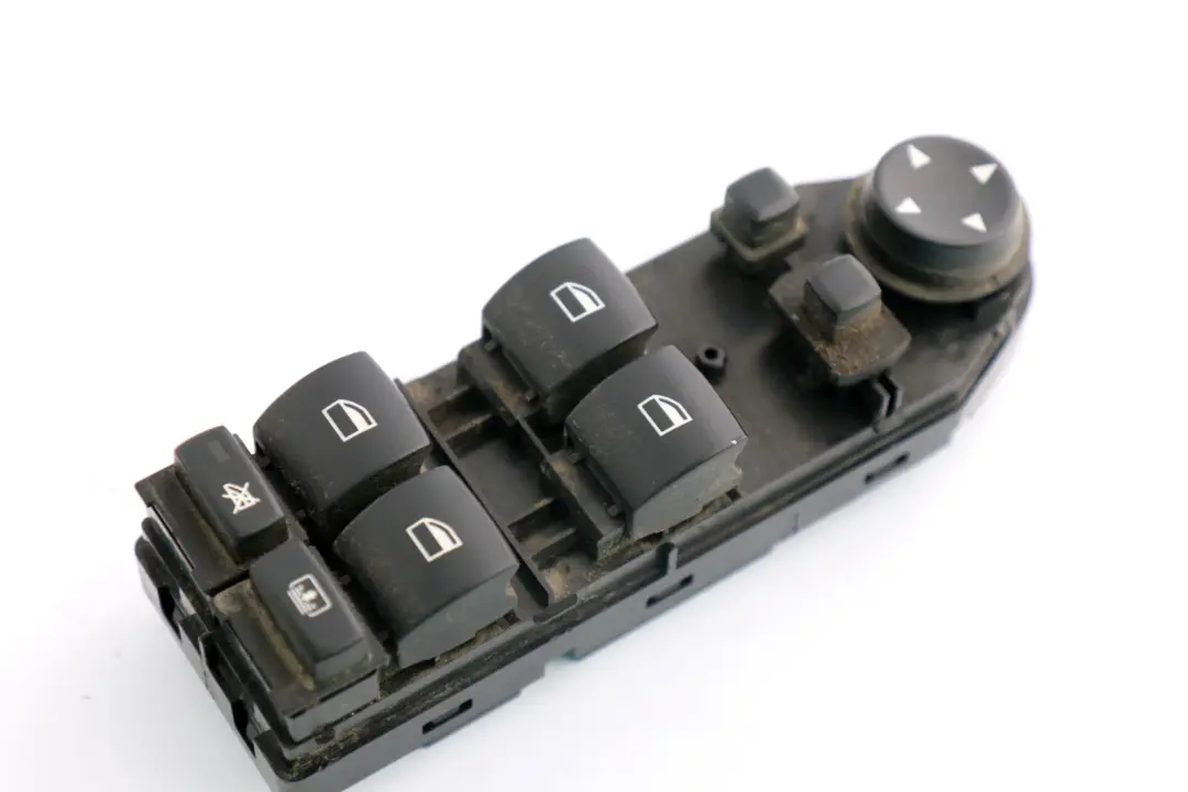 Switch Window Lifter Driver's Side Right O/S to BMW 5 Series E60 E61 with Part number 6951939 BMW 5 Series E60 E61 Switch Window Lifter Driver's Side Right O/S - SKU 6951939 - Part number 6951939