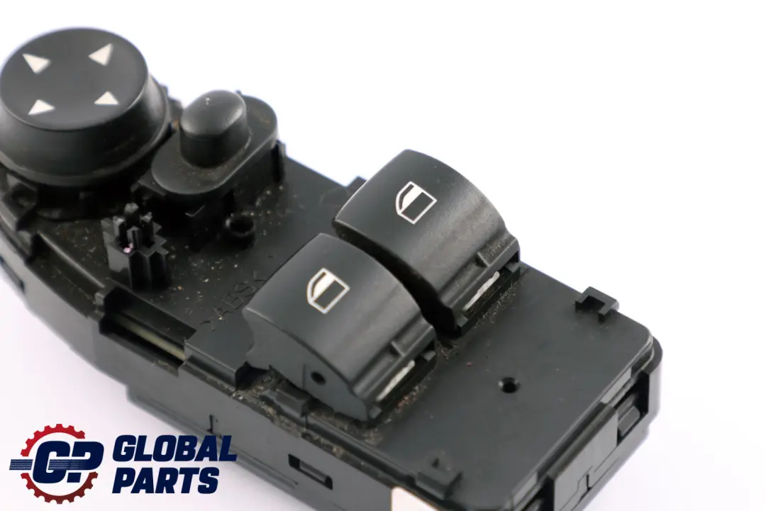 Pannello Interruttore Alzacristalli Unità Controllo Lato Guida per BMW E87 con numero di parte 6952024 BMW E87 Pannello Interruttore Alzacristalli Unità Controllo Lato Guida - SKU 6952024 - Numero di parte 6952024