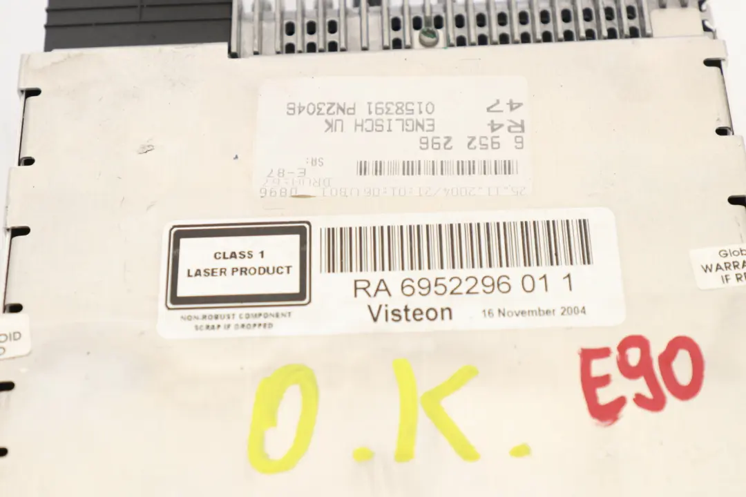Radio CD do BMW X1 Z4 E81 E87 E88 E89 E90 E91 E92 E93 o numerze 6952296 BMW X1 Z4 E81 E87 E88 E89 E90 E91 E92 E93 Radio CD - SKU 6952296 - Numer Części 6952296