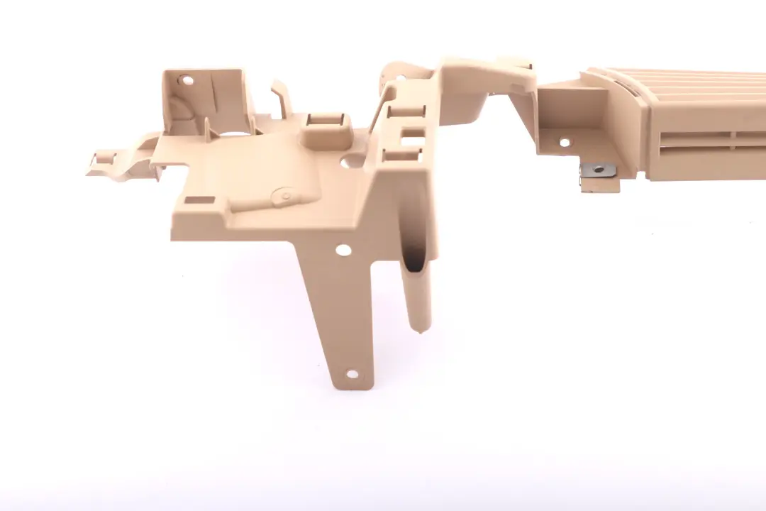 Embellecedor BMW E91 Barandilla Derecha Maletero Beige 7068910 para con número de pieza 6952300 Embellecedor BMW E91 Barandilla Derecha Maletero Beige 7068910 - SKU 6952300 - Número de pieza 6952300