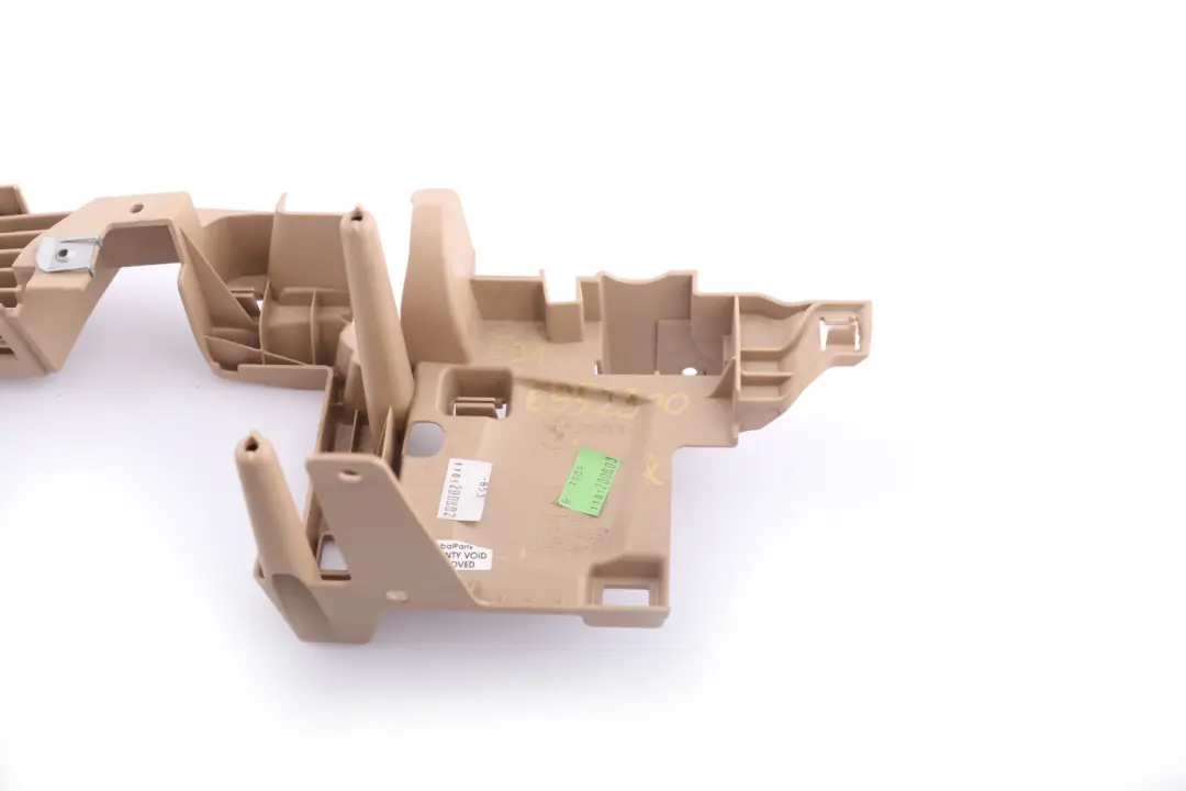 Embellecedor BMW E91 Barandilla Derecha Maletero Beige 7068910 para con número de pieza 6952300 Embellecedor BMW E91 Barandilla Derecha Maletero Beige 7068910 - SKU 6952300 - Número de pieza 6952300