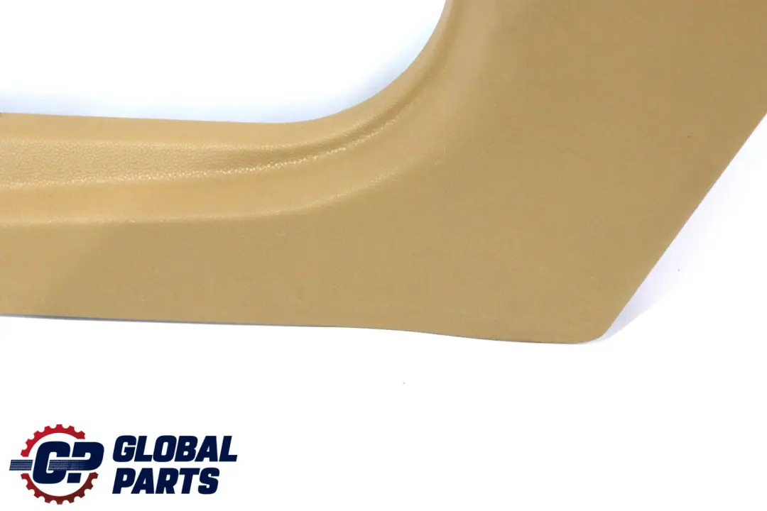 Lateral entry trim panel bottom front left N/S Beige to BMW MINI Cooper One R56 with Part number 7136791 BMW MINI Cooper One R56 Lateral entry trim panel bottom front left N/S Beige - SKU 6952355 - Part number 7136791
