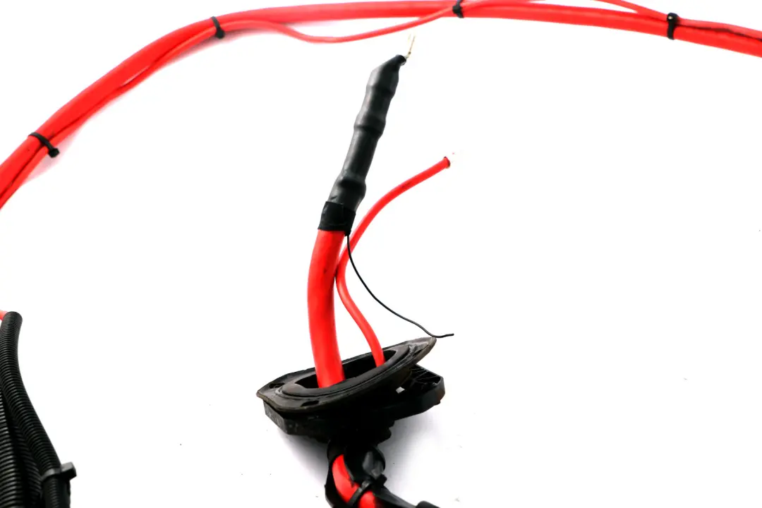 Przewód Plusowy Akumulatora do BMW Z4 E85 E86 o numerze 6953424 BMW Z4 E85 E86 Przewód Plusowy Akumulatora - SKU 6953424-2 - Numer Części 6953424