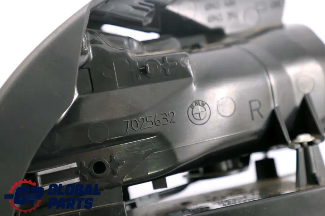 Frischluftzufuhr Becherhalter Luftstrom Rechts 7025632 für BMW Z4 er E85 E86 mit Teilenummer 6954302 BMW Z4 er E85 E86 Frischluftzufuhr Becherhalter Luftstrom Rechts 7025632 - SKU 6954302 - Teilenummer 6954302